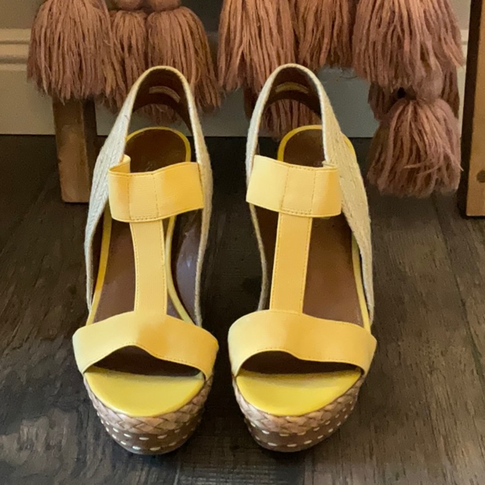 Boutique 9 high heels!